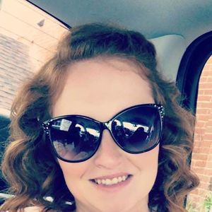 Meet your Posher, Natasha